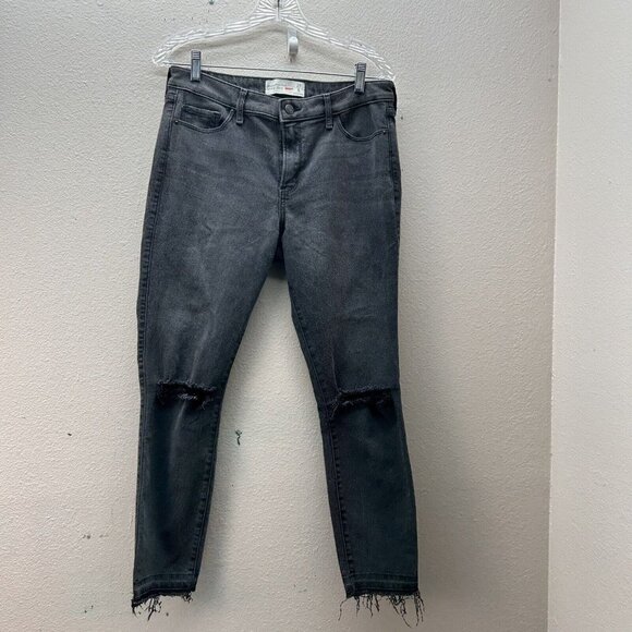 Abercrombie & Fitch Jeans 29/8 High Rise Ankle Black Distressed Frayed Raw Hems - Picture 1 of 5